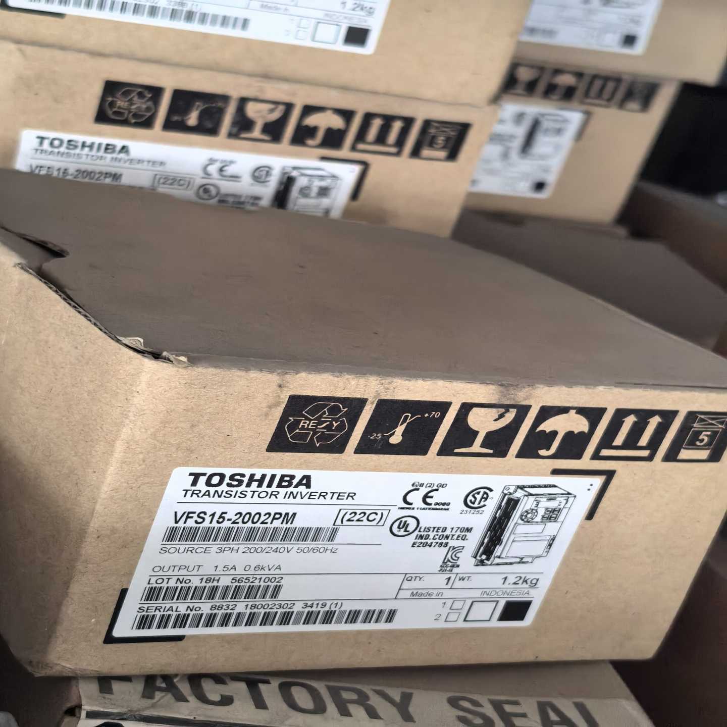 【请询价】全新Toshiba东芝变频器VFS15-2002PM三相2