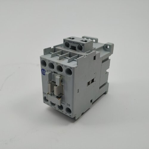 寻XAb100C09KF10三相接触器Ser.ACoil230V