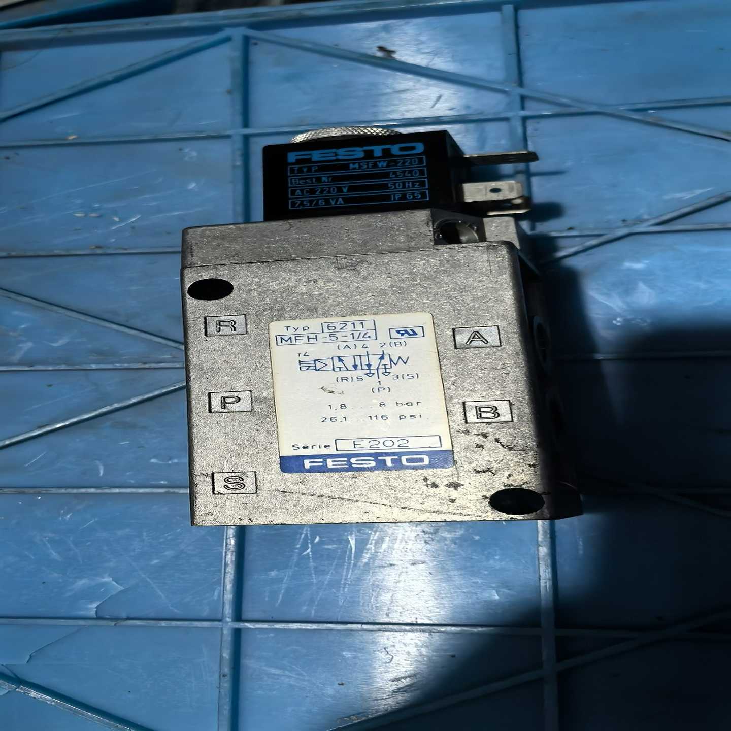 FESTO费斯托电磁阀，型号MFH-5-1/46211，A-议价