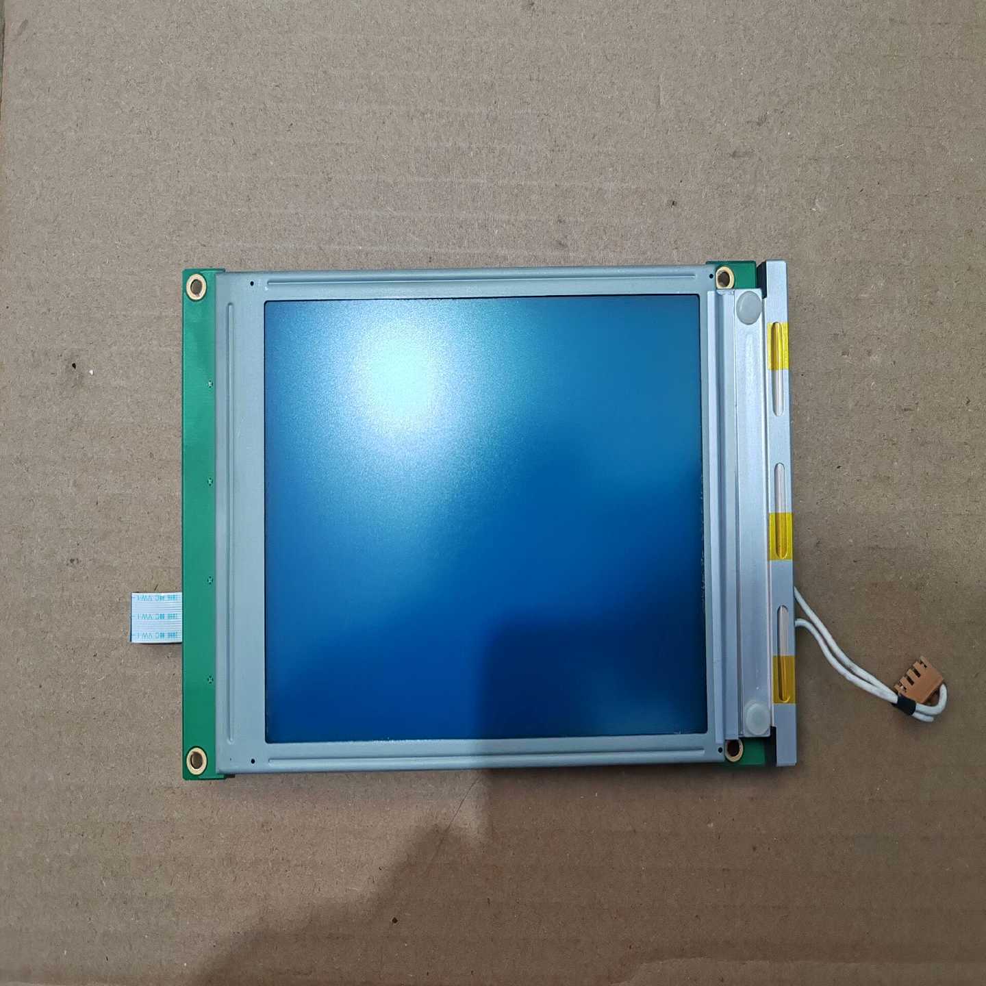 海泰克3208H1-1F显示屏实物图拍摄成色如图所示在--议价商品