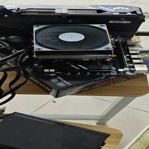 （议价）e52666v3x99主板16g内存，有两跟插上去过不了