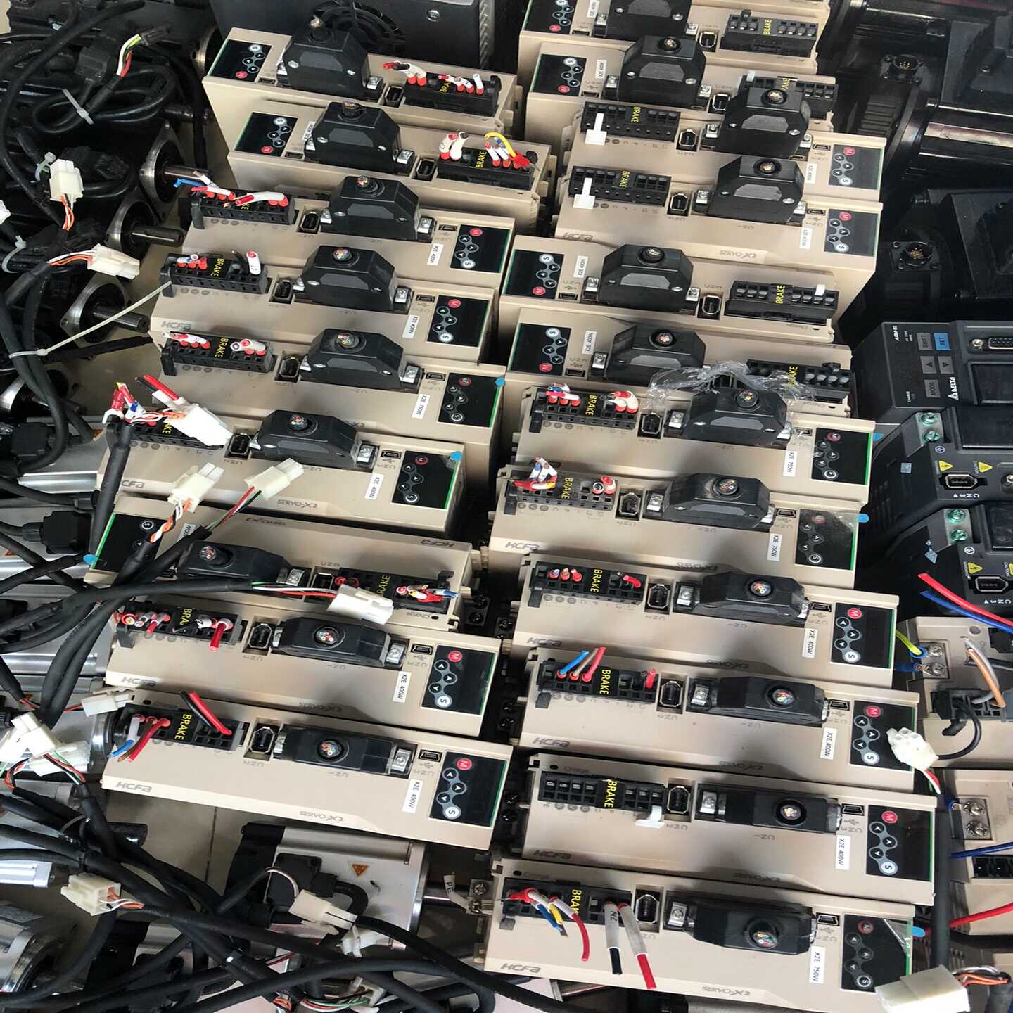 禾川伺服电机套装SV-X2EA040A-A,400W电机SV议价