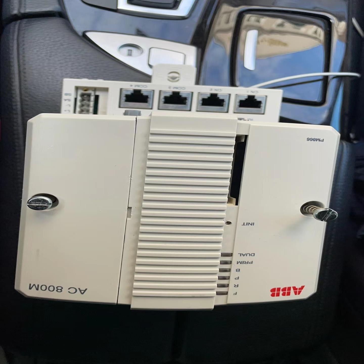 ABB  Pm866k01模块，成色非常好请先联系（佳毅工控）