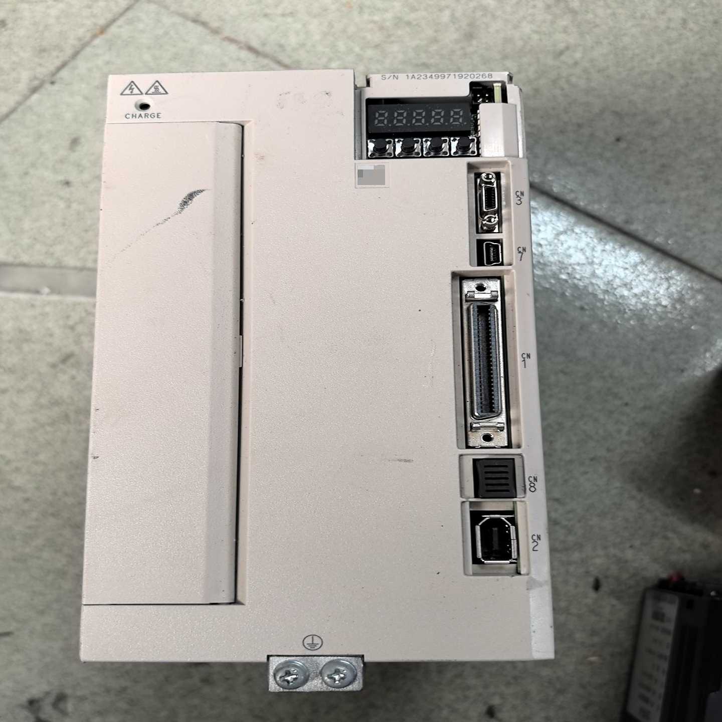 议价安川伺服驱动器SGD7S-180A00B2022KW 正常