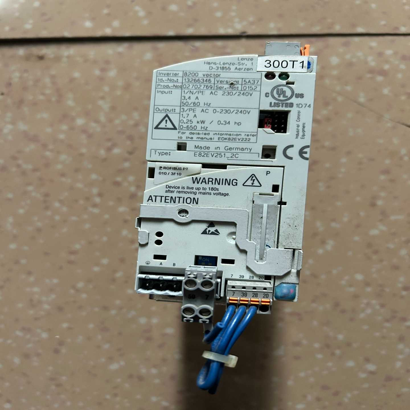 【议价】伦茨变频器E82EV25-2C0.25KW货成适用
