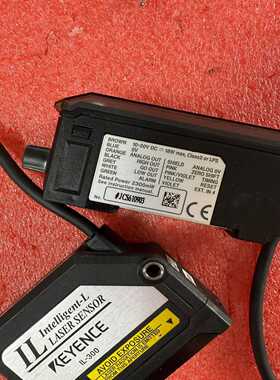 基恩士KEYENCEIL-300激光传感器，配套IL-10--议价商品