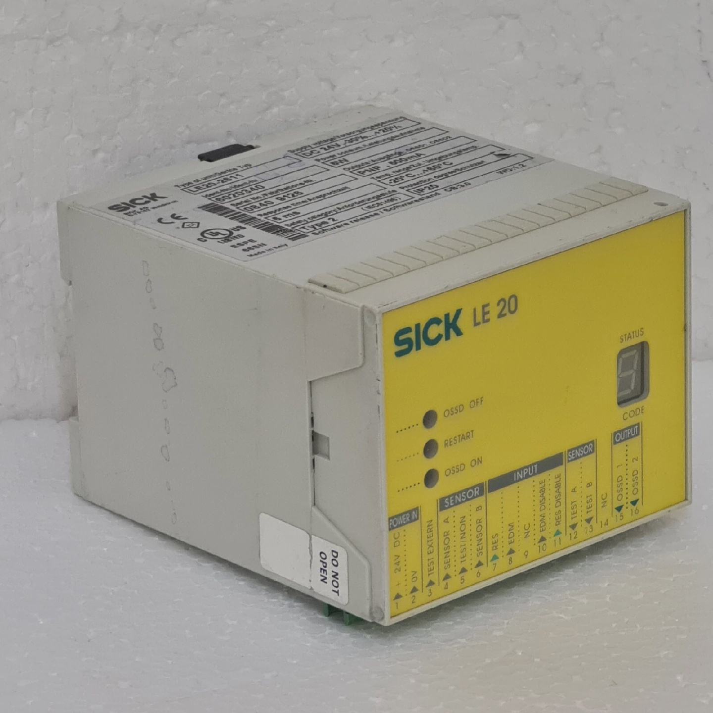 SICK LE202611 Safety Switching Amplifier ID 6020340 - 实物图