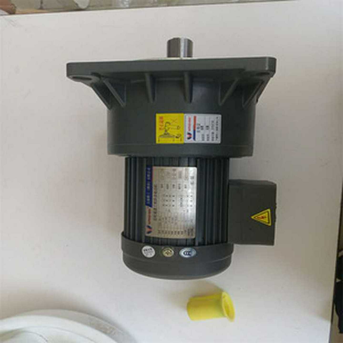 欧姆龙光电开关EQ3Z-T66E3Z-T66A传感器配套电缆XS3F-M8PVC4S2M