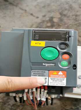 ATV310HU15N4E，实物图片，正常拆机，功能包好不包--议价商品