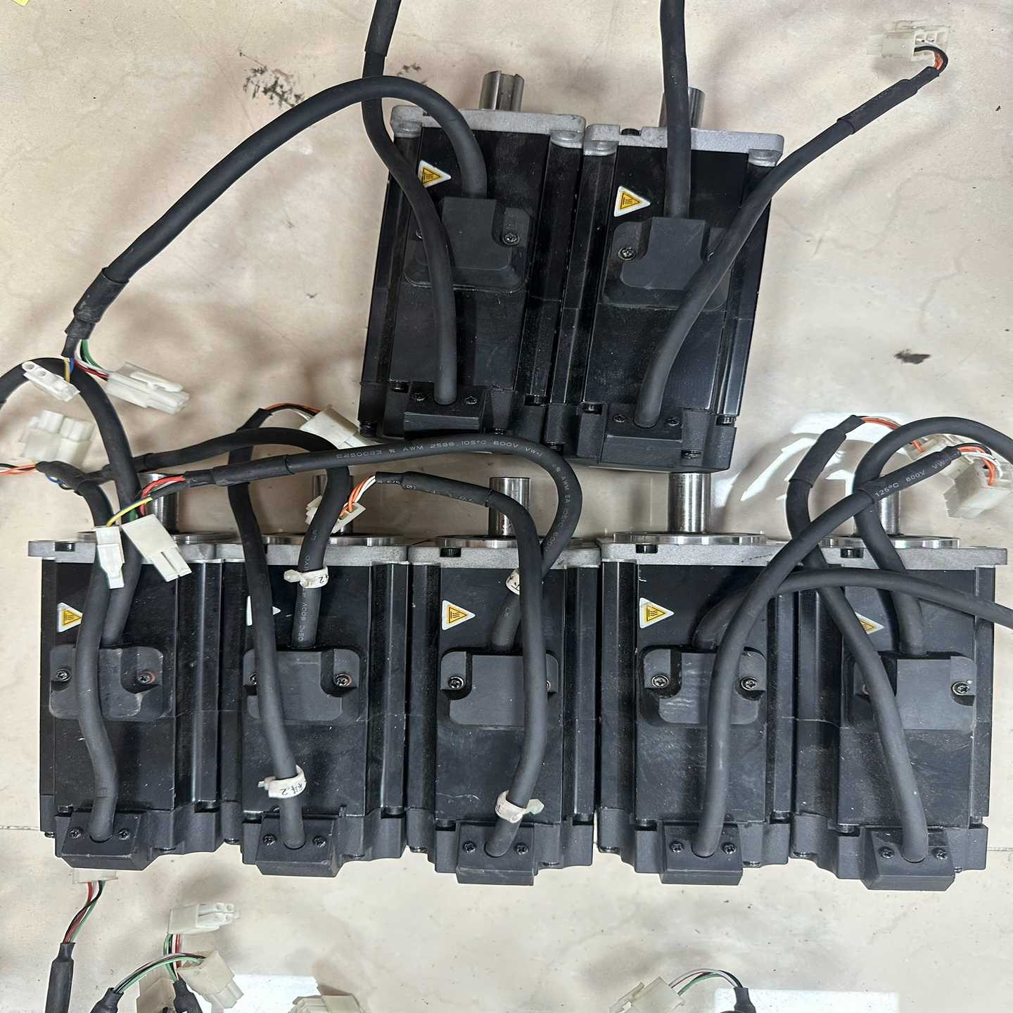 咨询-禾川伺服电机SV-X1MH020A-B2LN200w带刹