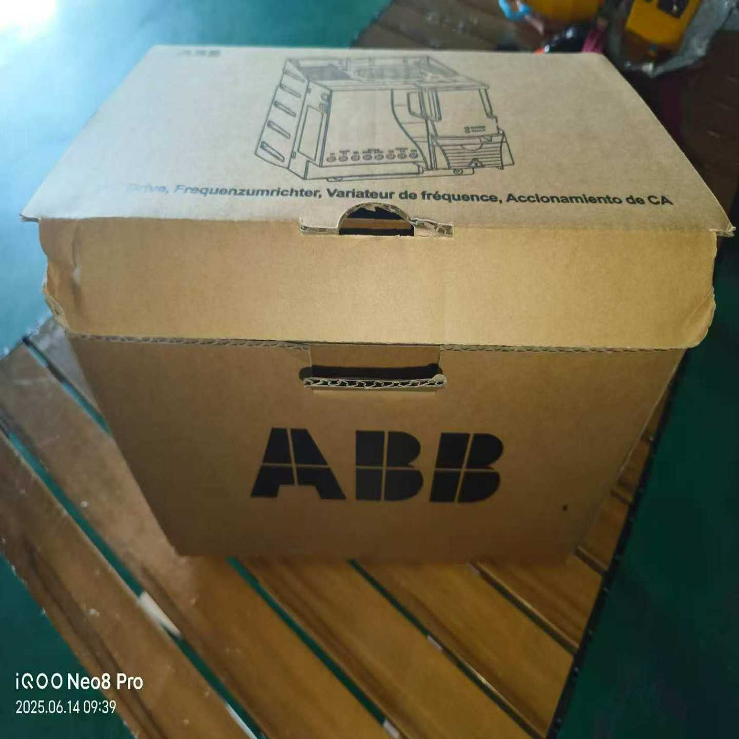 【请询价】ABB变频器ACS310-03U-17A2-475kW