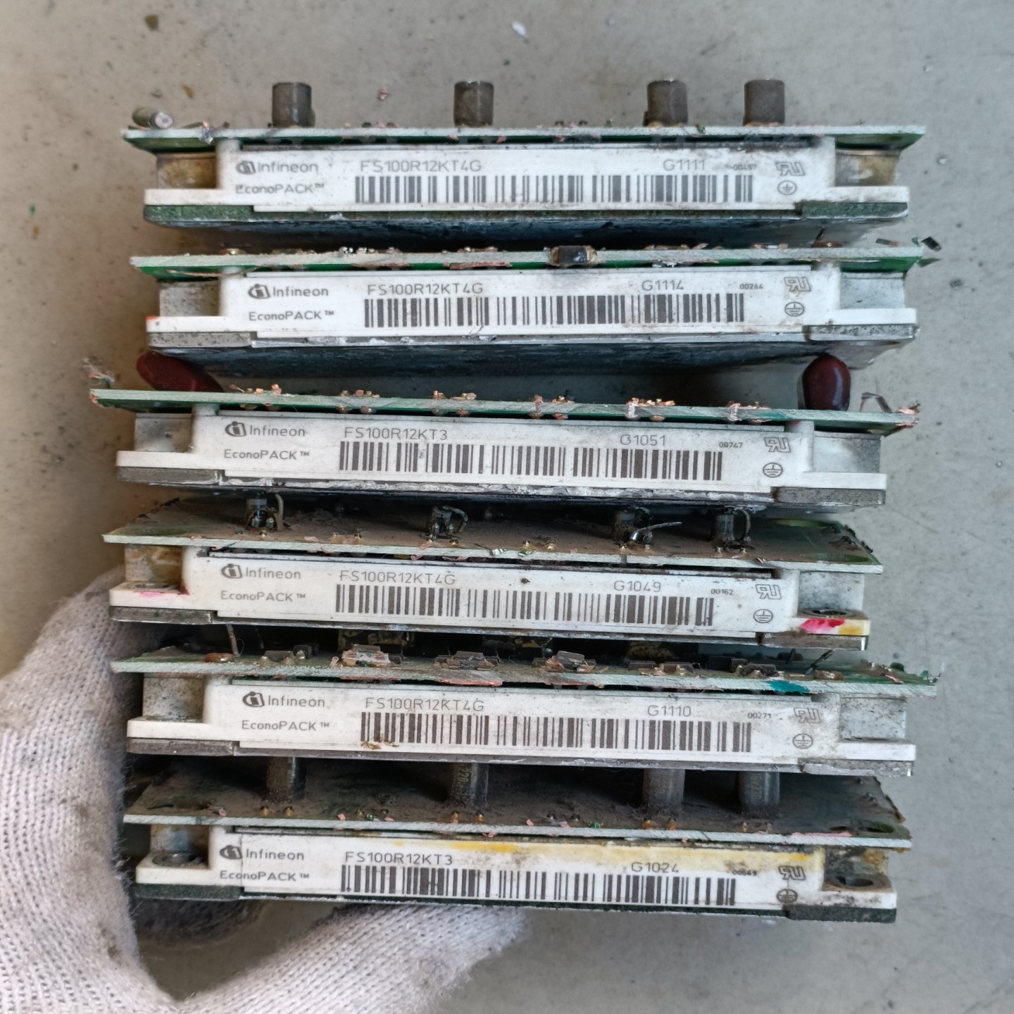 英飞凌模块FS100R12KT4GFS100R12KT3--议价商品