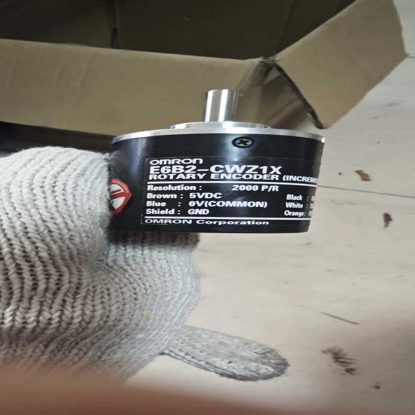 议价欧姆龙编码器E6B2-CWZIX原装拆机保证正品实物拍
