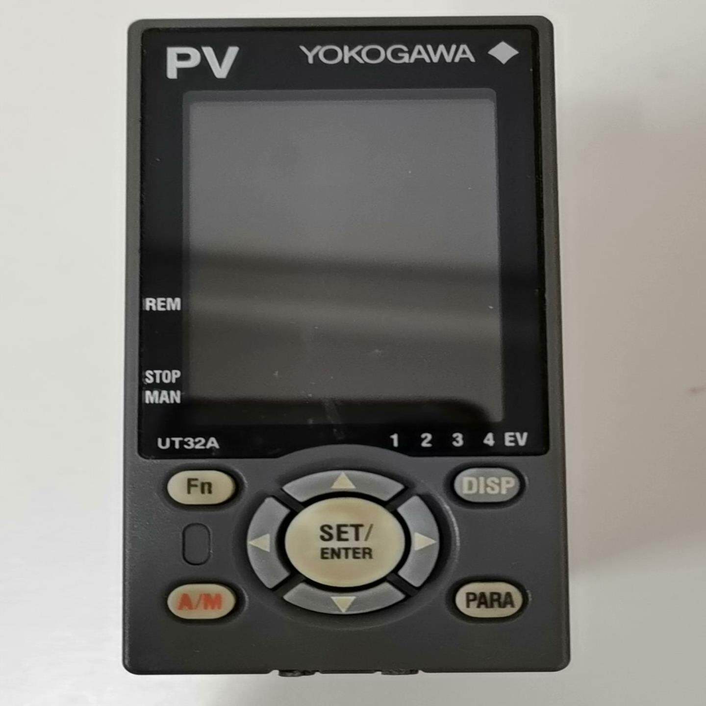 横河温控仪UT32A原厂件现货无包装，可议价--议价商品