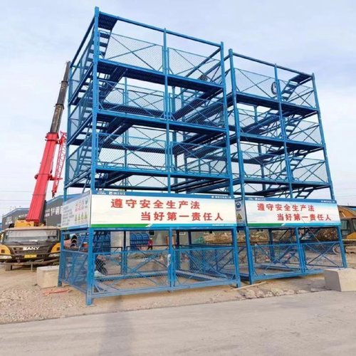 墩柱安全梯笼爬梯基坑桥梁建筑工地安全梯笼Z型厢式封闭防护爬梯