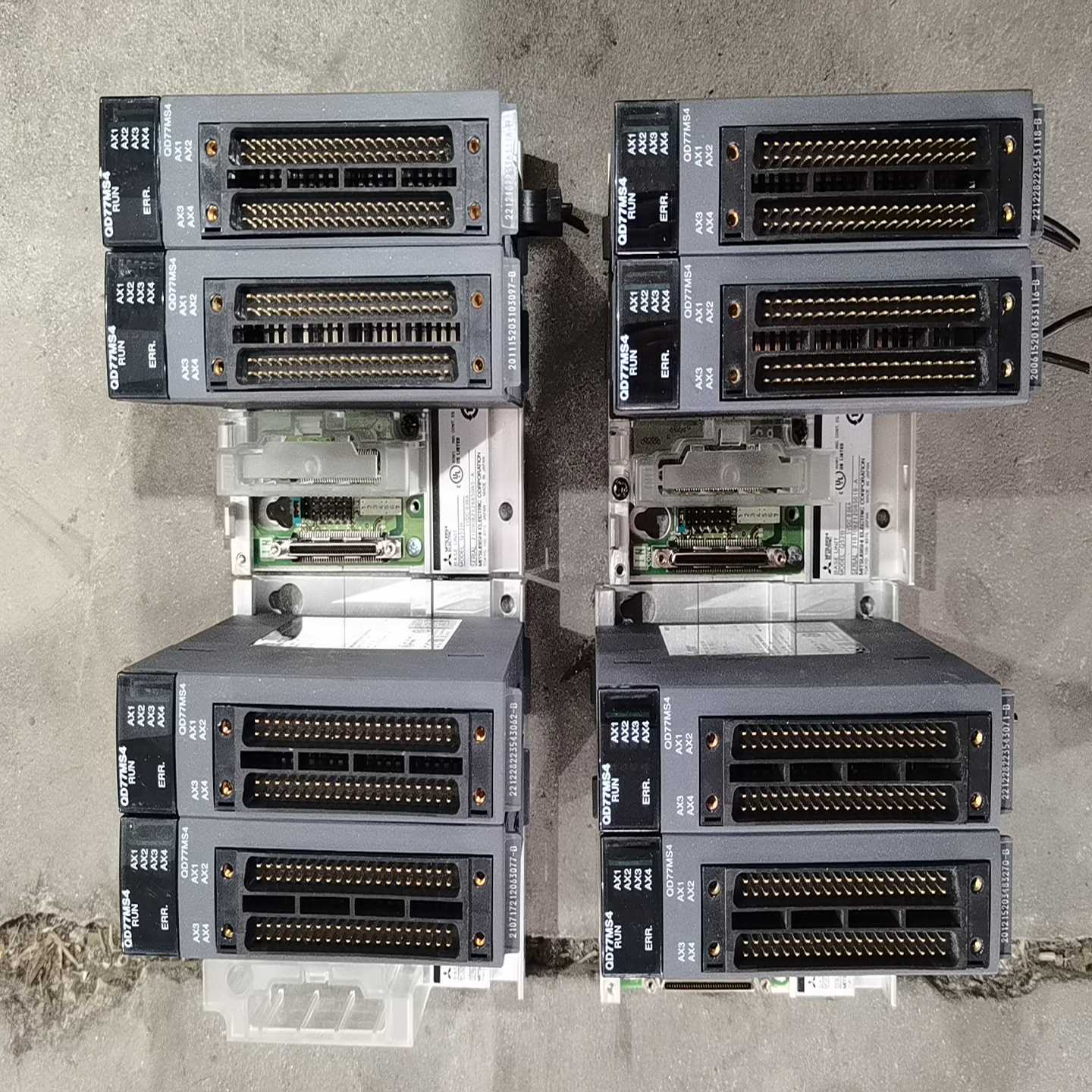 三菱PLC定位模块，型号QD77MS4，拆机件，成色如图所示--议价商品