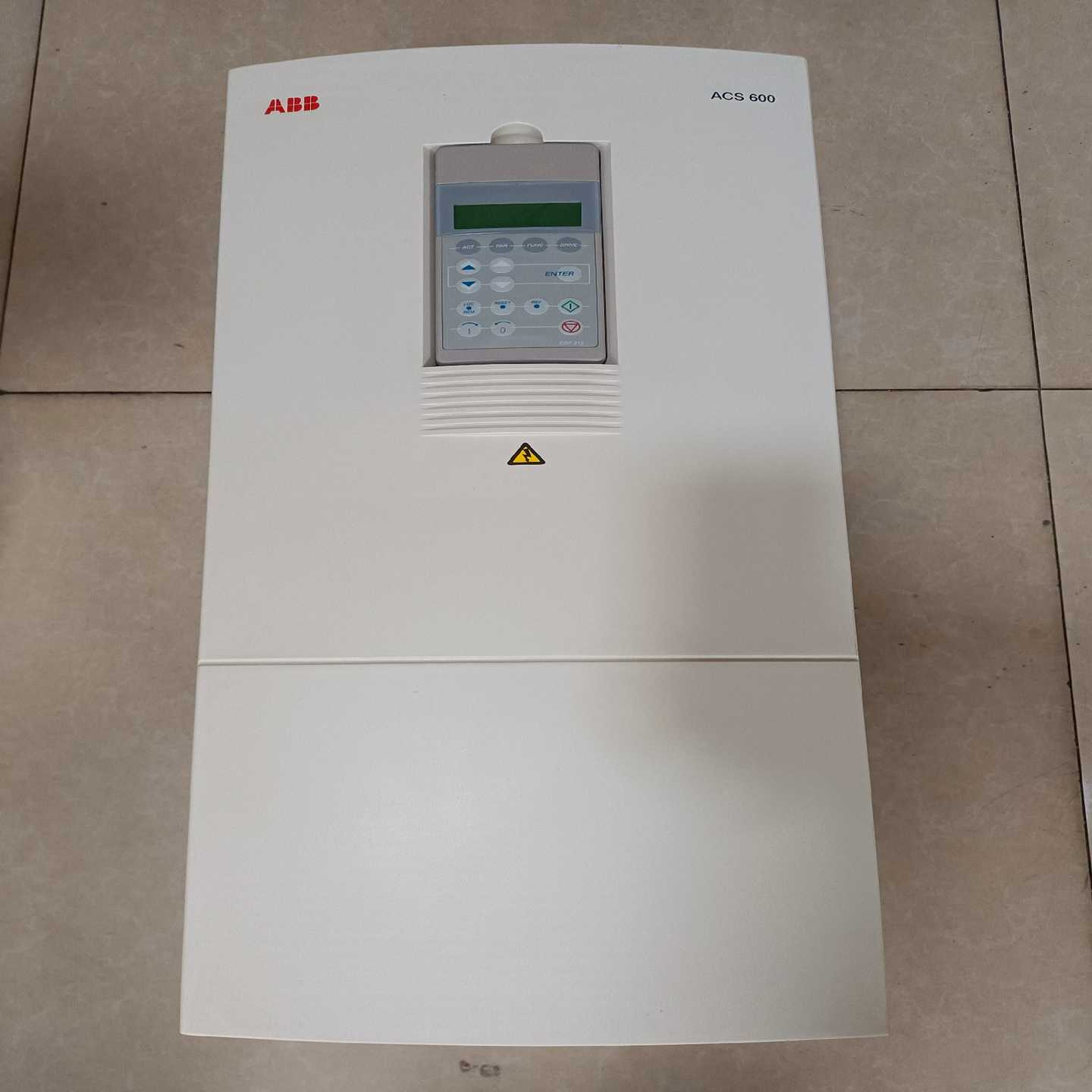 ABB直流ACS600系列变频器acs60100303，图片(嚷嚷电子）