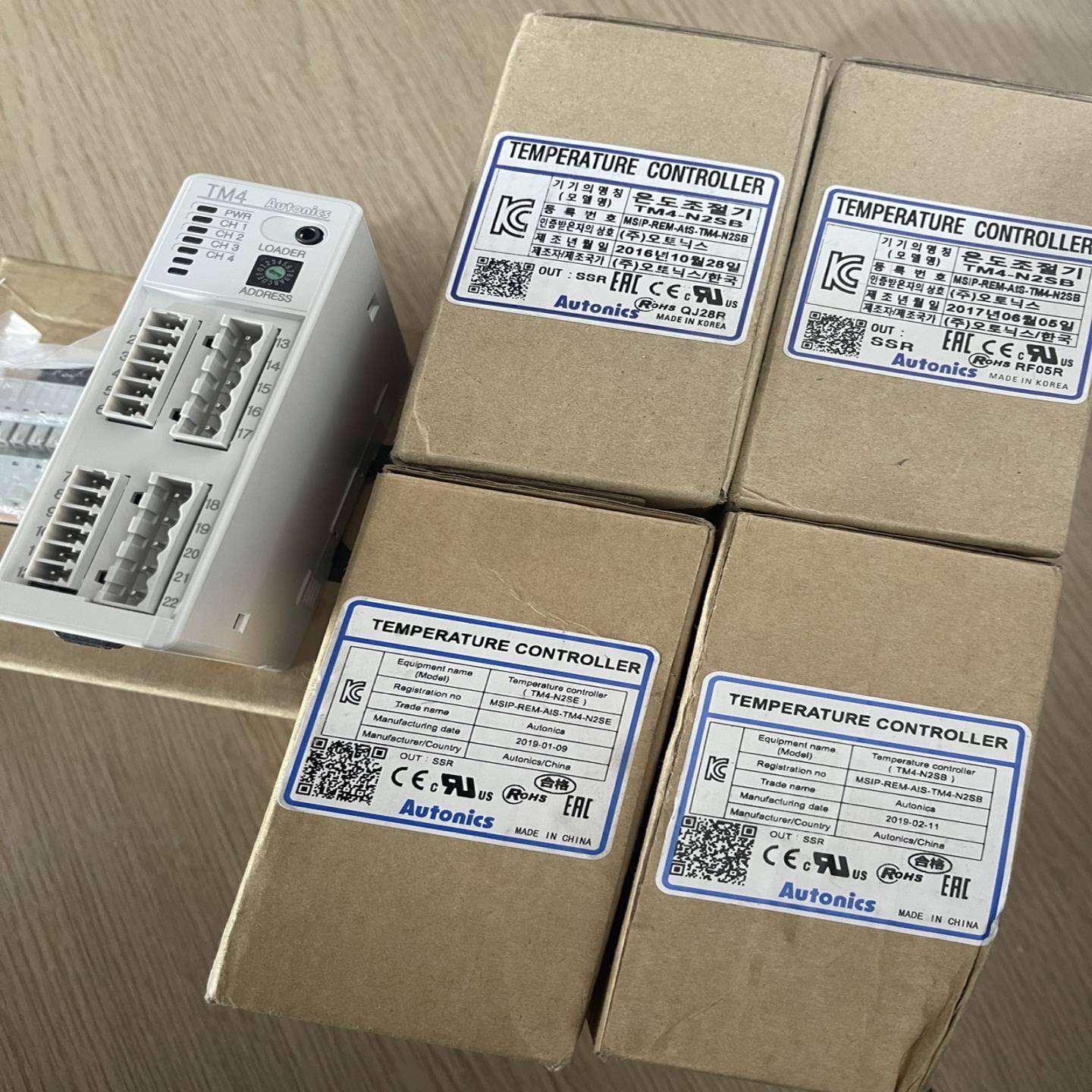 配件奥托尼克斯温控器TM4系列 TM4-N2SB TM4-N2SE原装 全新议价