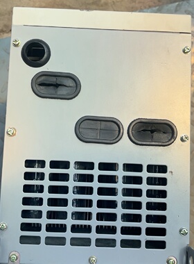 议价NVF2-15/PS4  正泰变频器，成色如图，实物照片，显