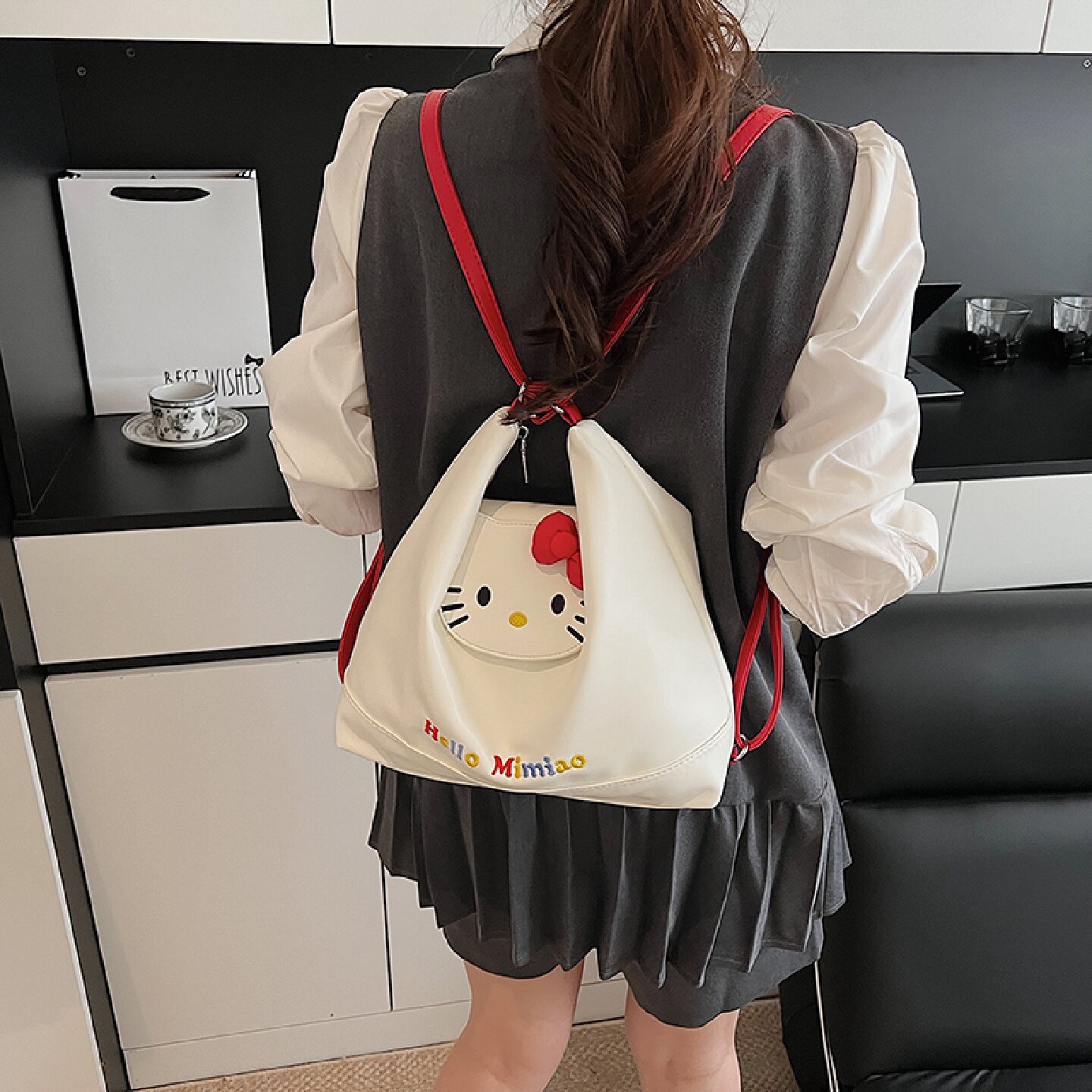 卡通可爱Hellokitty双肩背包女2025新款少女风单肩斜挎手拎托特包