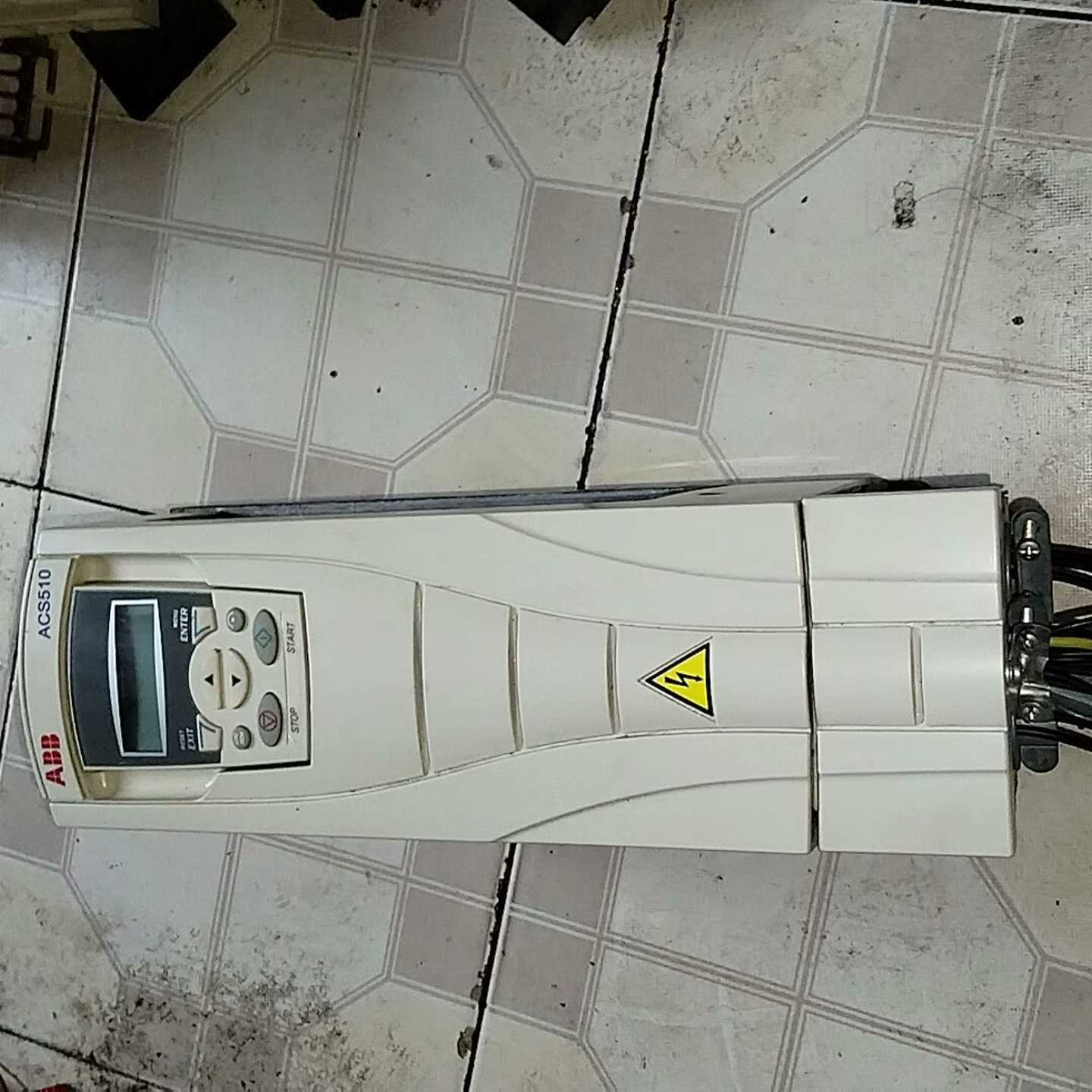 议价ABB变频器ACS510-01-04A1-4380V