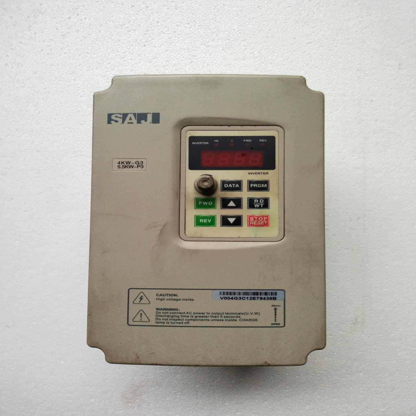议价拆机SAJ三晶变频器V004G3/V5R5P3实物图片