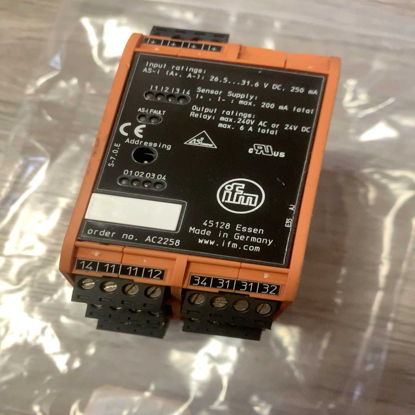 易福门IFM控制器45128EssenAC2258现--议价商品