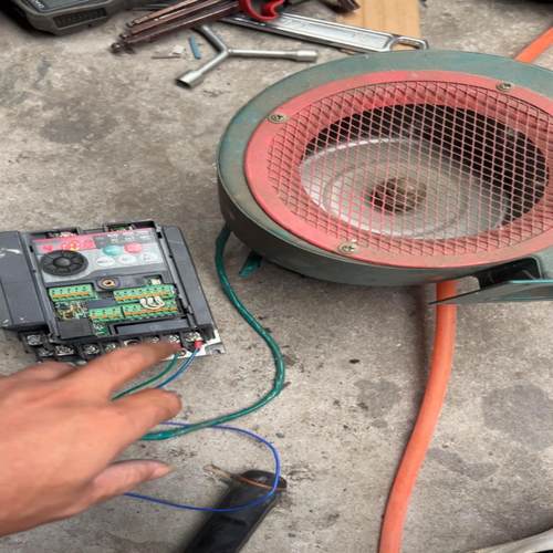 三菱变频器D720S1.5KW--议价商品