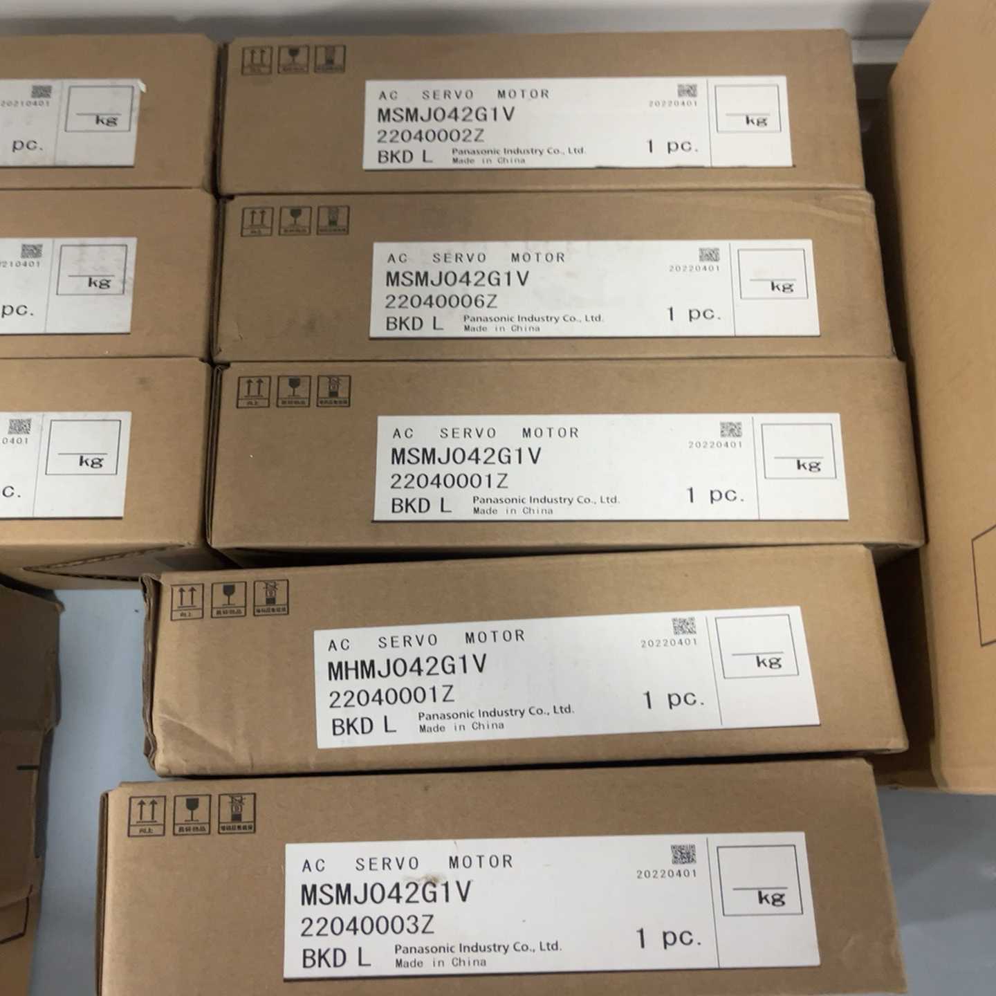 全新松下伺服电机MHMJ042G1V，库存全新原装正品，数量