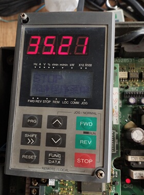 变频器富士5000P11系列7.5KW变频器FRN7.-议价