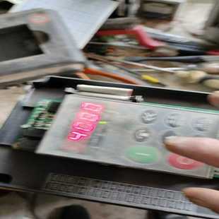 包好 80实物拍摄一台 4kw 询价森兰变频器704