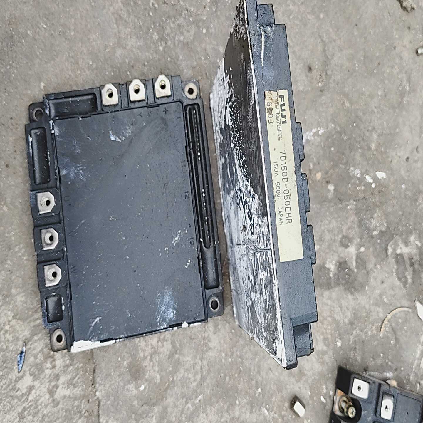 富士晶闸管模块7D150D-050EHR，实物拍摄，成色如图--议价商品