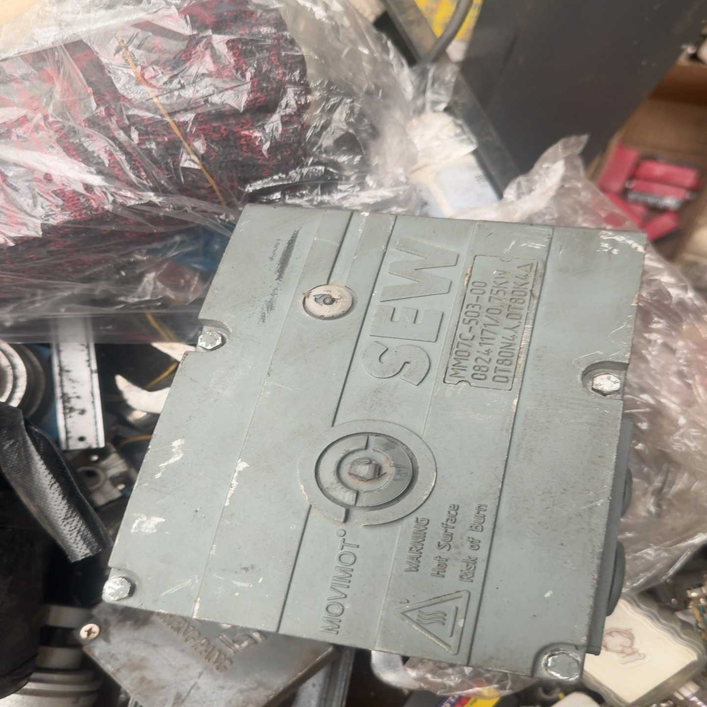 议价产品sew防爆变频器MM07C-503-00拆机，成色如图，无破