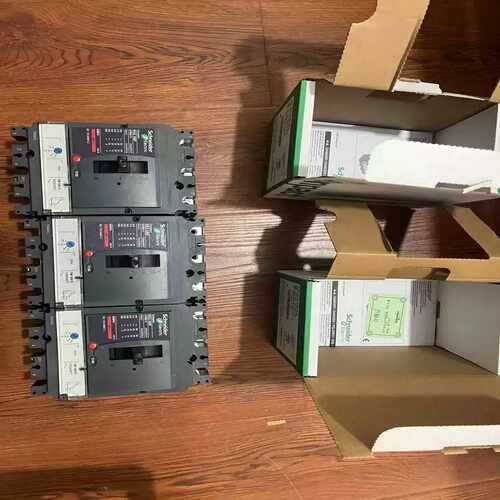 NSX100F3P100A 15只  断路器 NS~询价