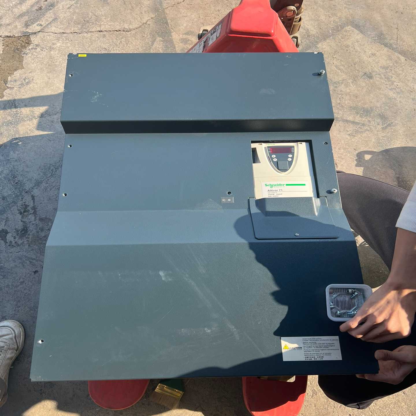 ATV71变频器250KW，690V，ATV71HC2询价