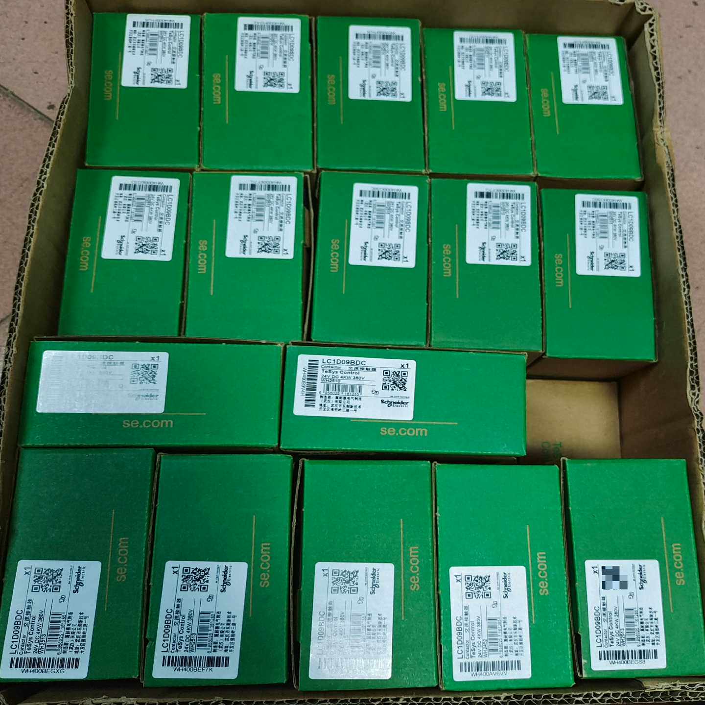 询价施耐德交流接触器LC1D09BDC，正品保证，24VDC控