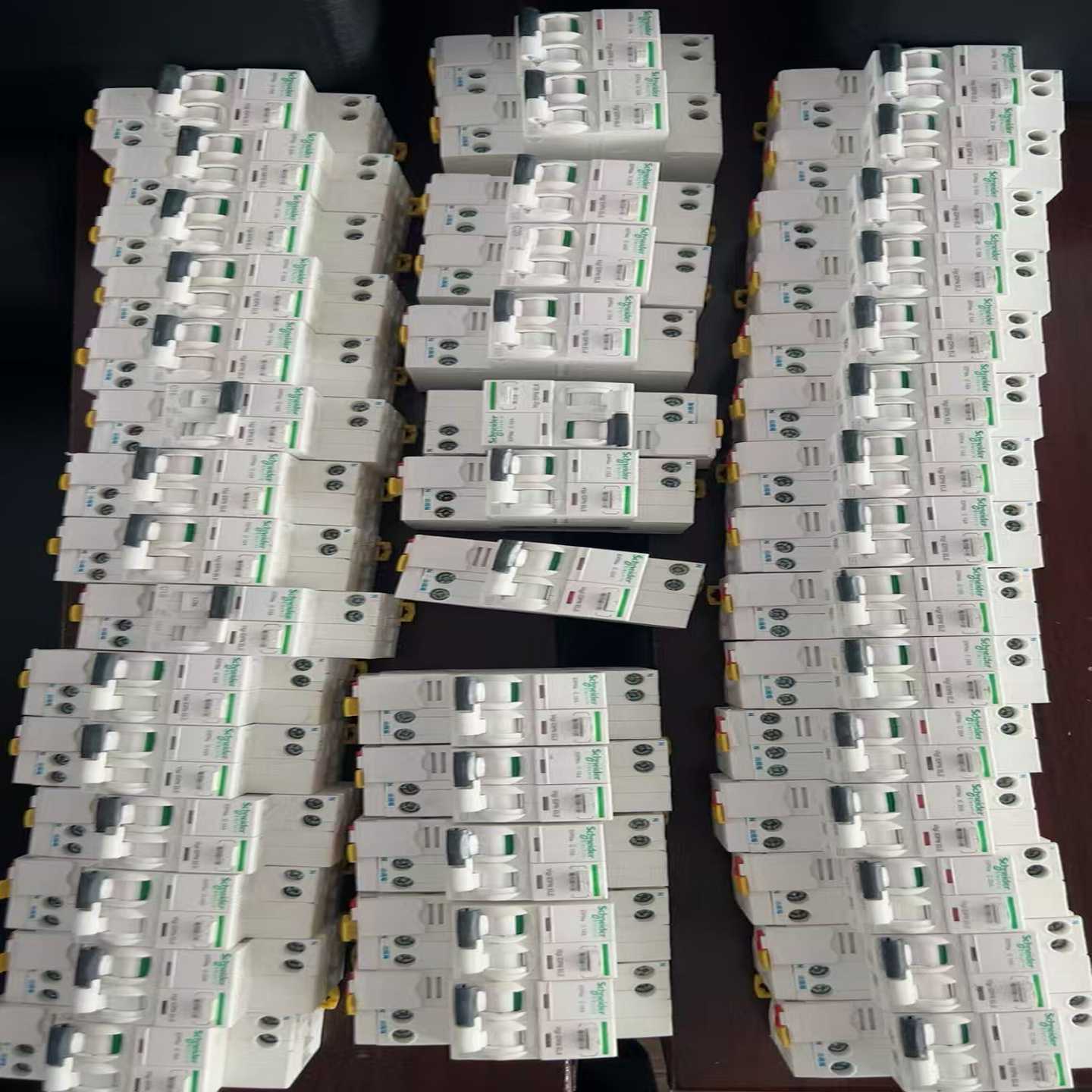 施耐德小型漏电开关1PN漏电开关16A20A--议价商品
