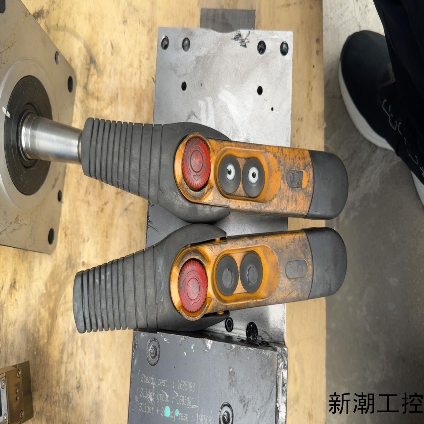 德国德马格电动葫芦原装控制手柄两个实物拍摄便宜处理单议价商品