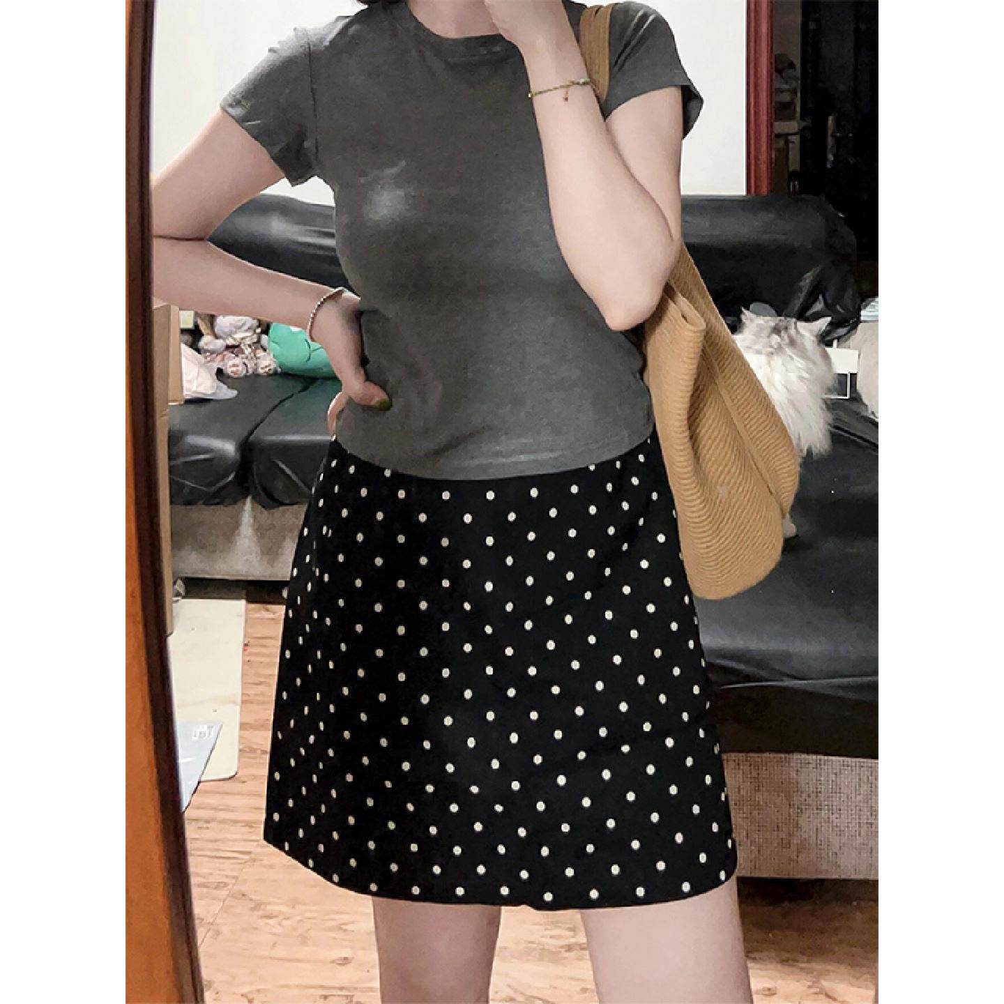 黑色波点西装短裙女夏季薄款大码胖mm遮肚显瘦梨型身材a字半身裙