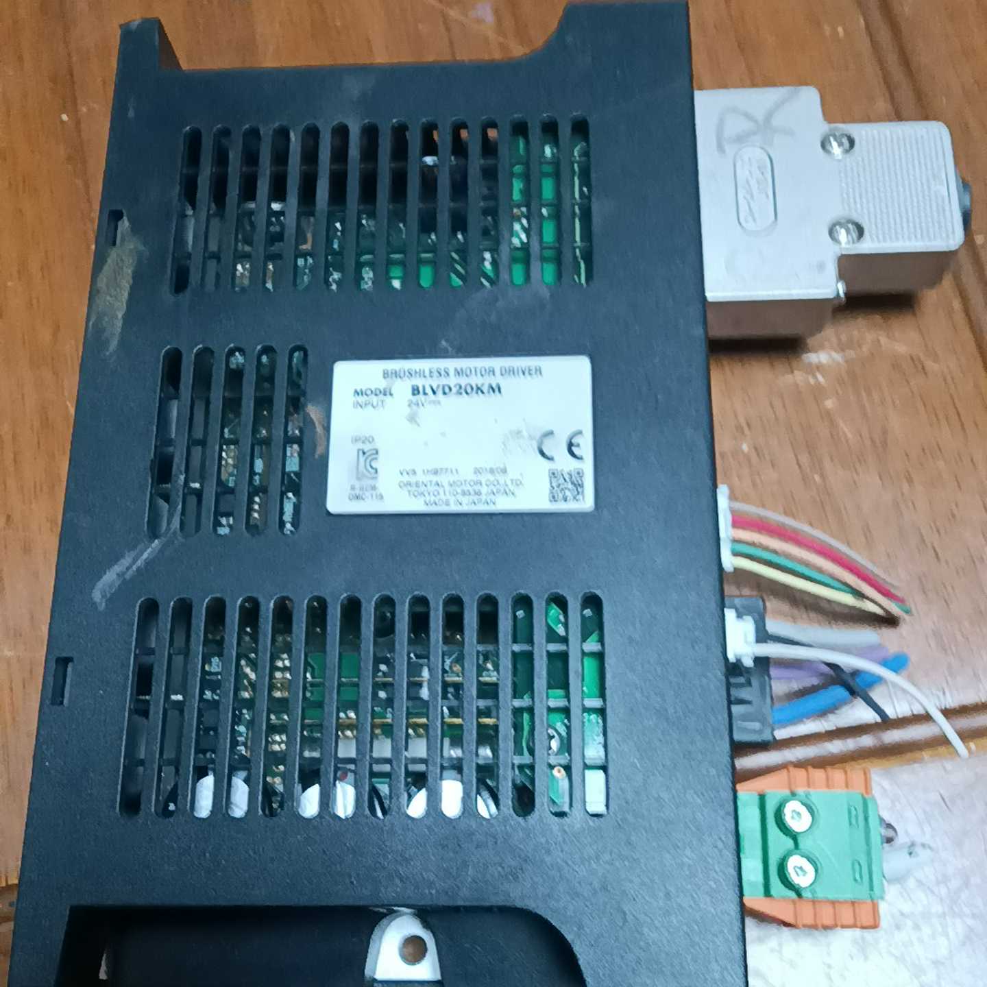 出这款日本东方品牌的BLVD20KM伺服驱动器成色如图，功能--议价商