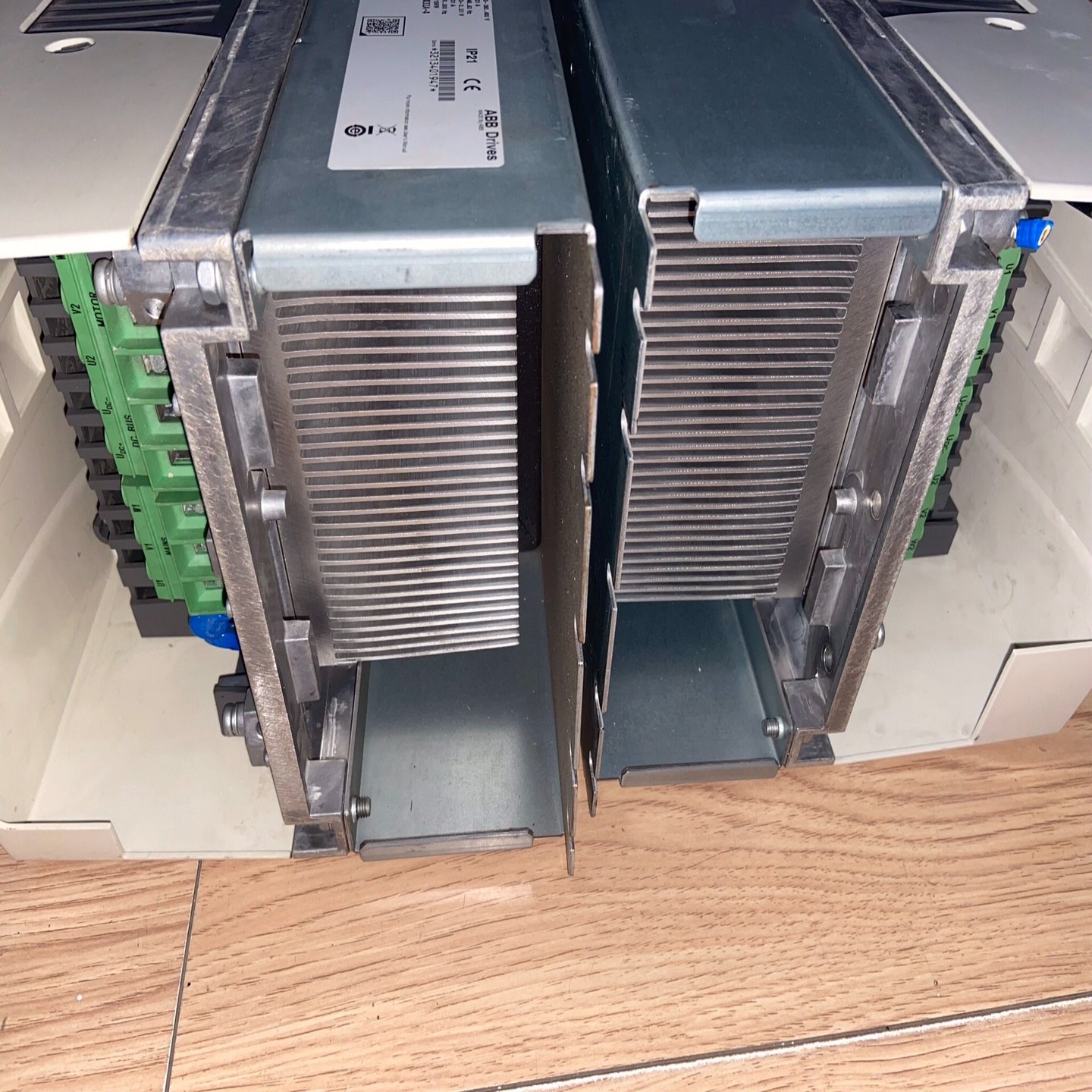 咨询-abb变频器acs510-01-031a-4，15kw，