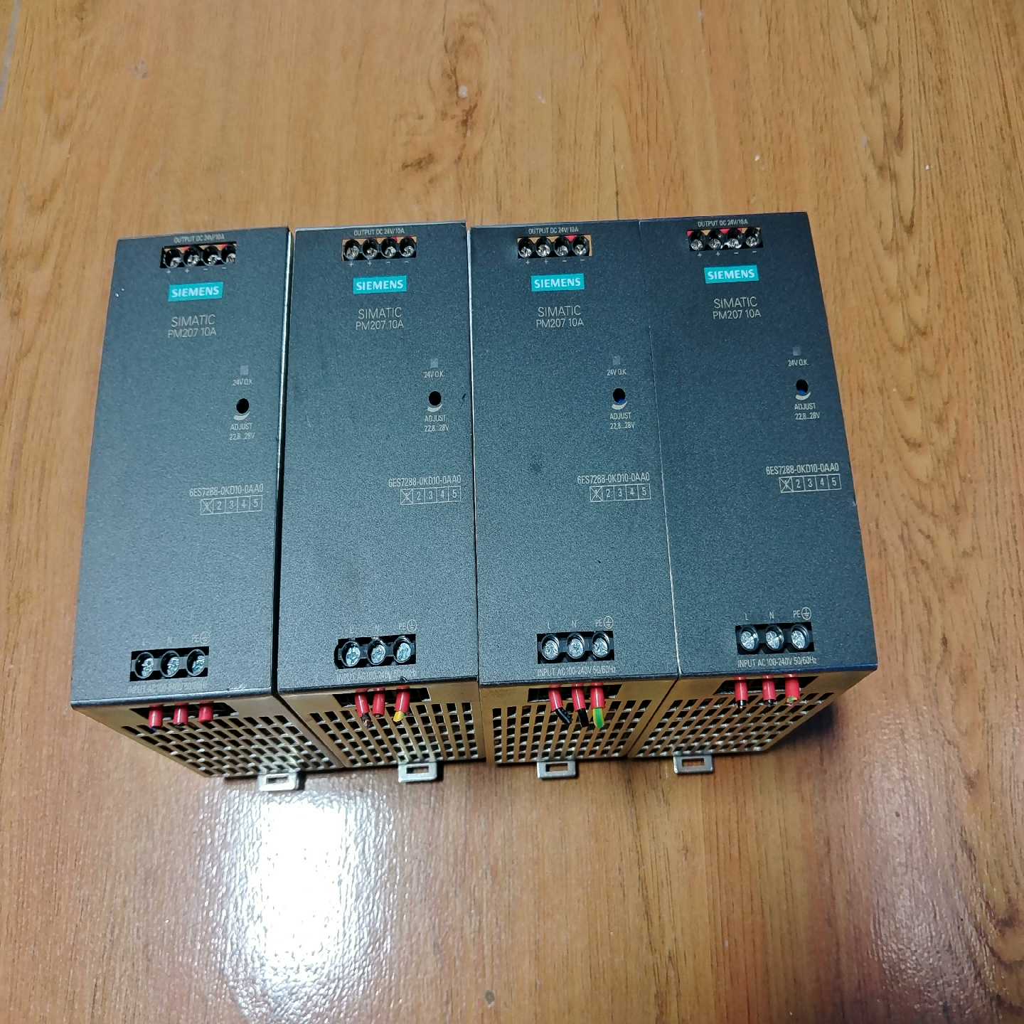 导轨电源6ES7288-0KD10-0AA0，功能正常询价