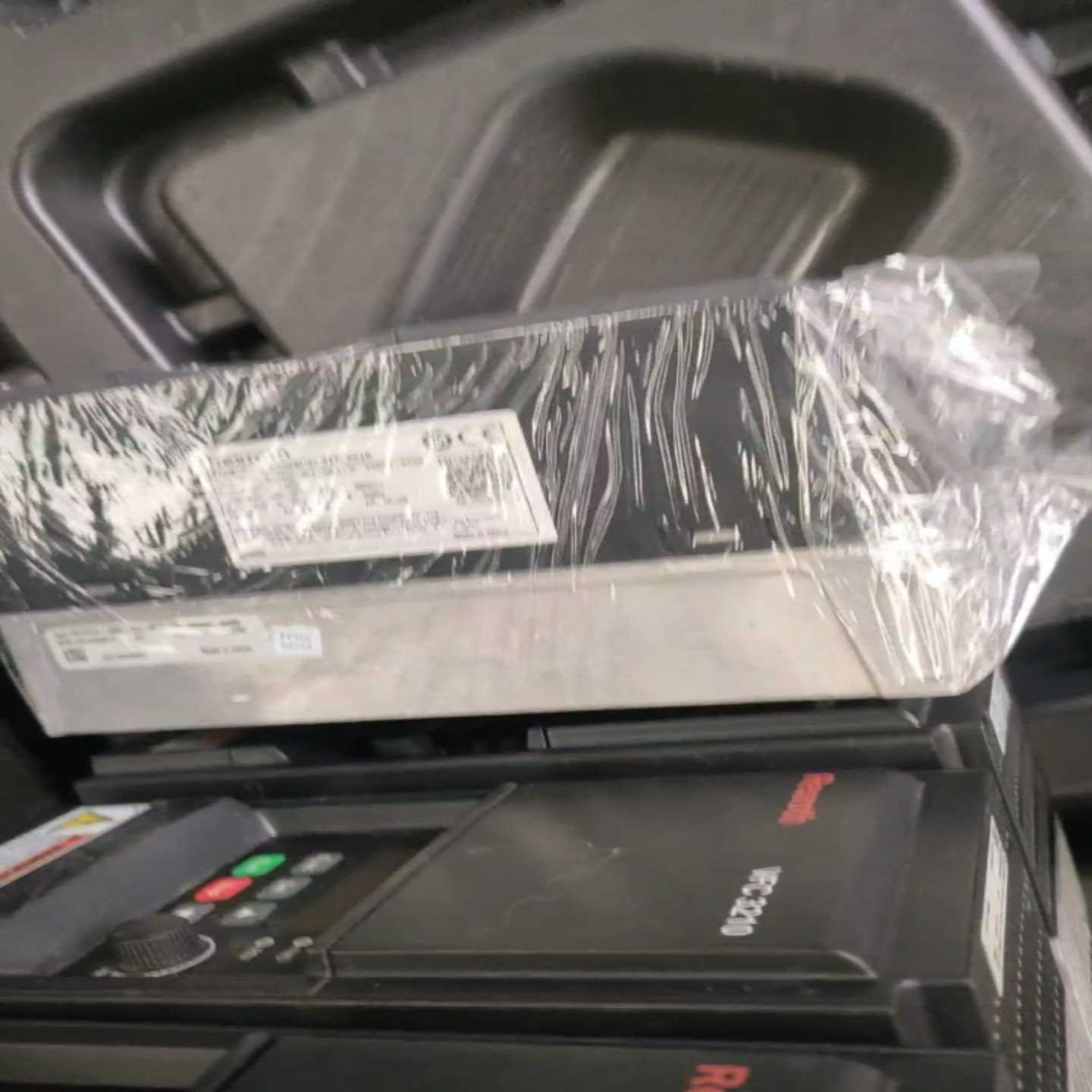 议价乐210变频器八台，成色自定义，功能包好，一台0.75