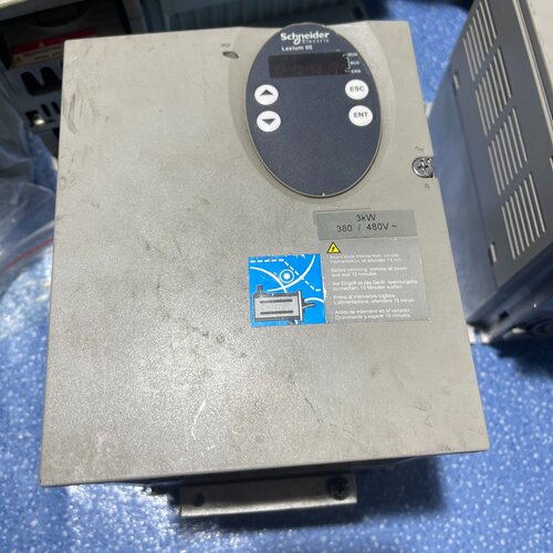 LXM05AD34N4伺服驱动器 3kw议价