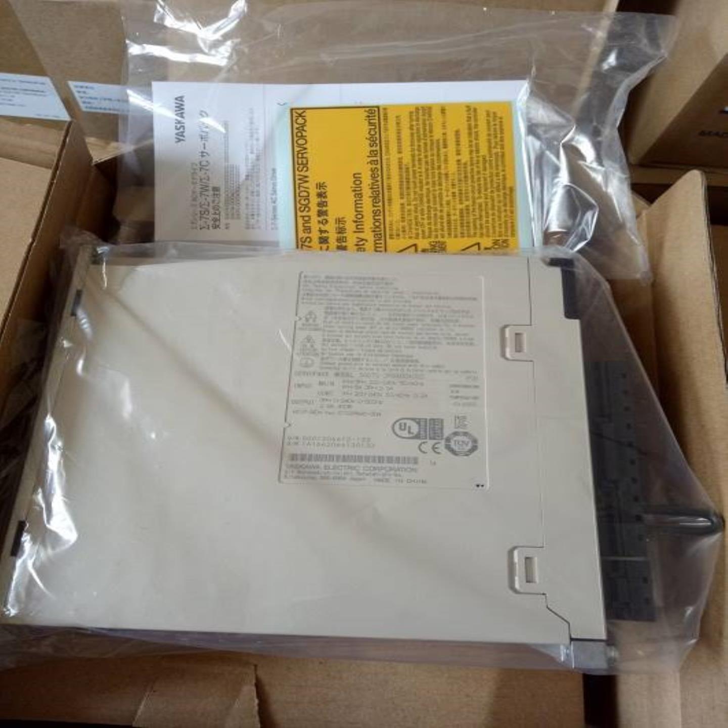 配件安川SGD7S-200A00A002SGD7S-200A10A002SGD7S-200A30B202议价