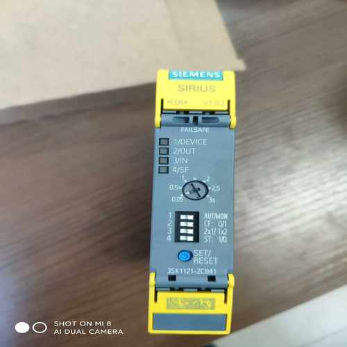 询价~3SK1121-2CB41安全继电器。