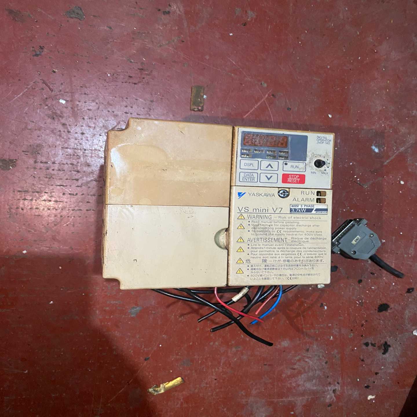 CIMR-V7AT43P7安川变频器，3.7KW380V询价