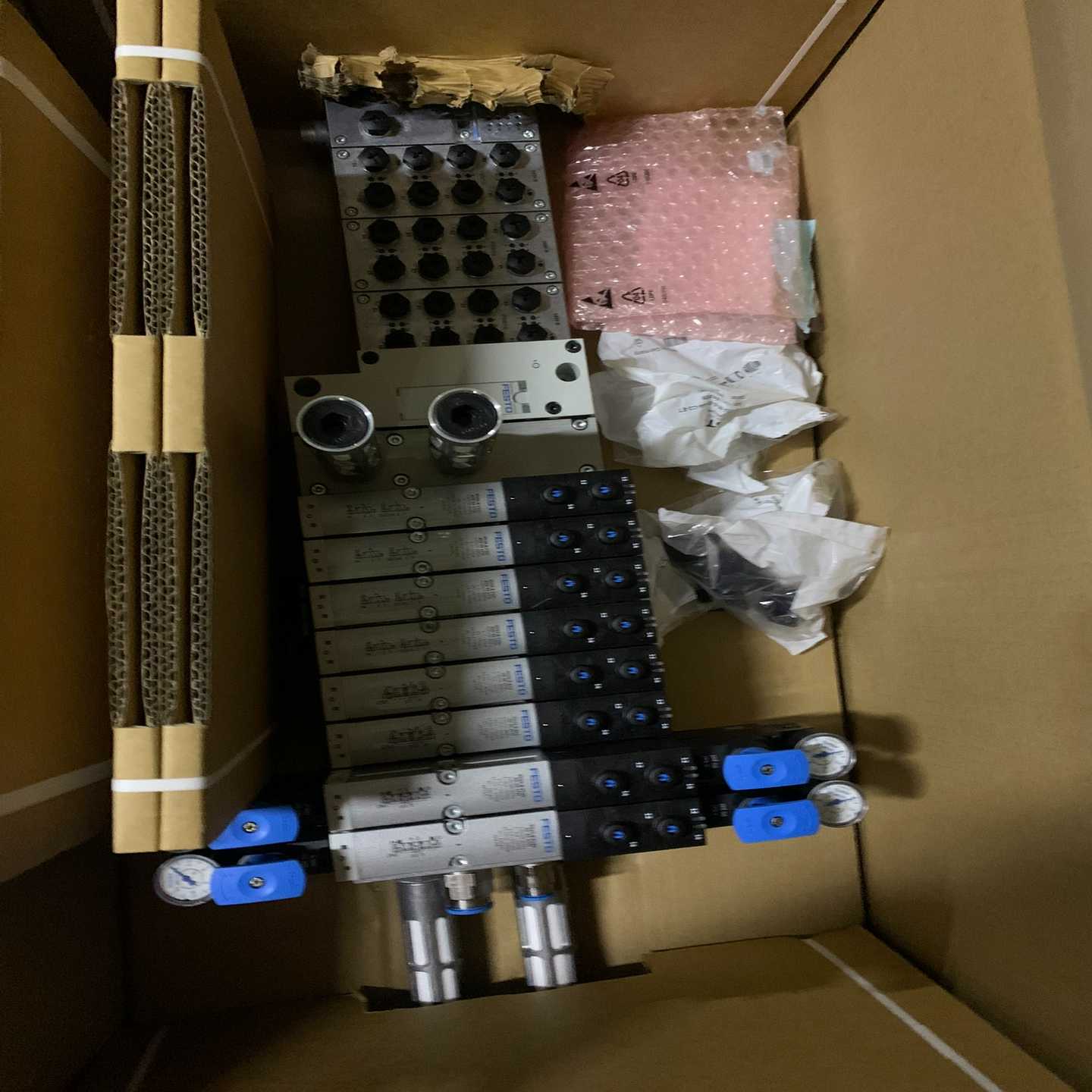 全新费斯托阀导VTSA-F-FB，项目库存一个-询价客服