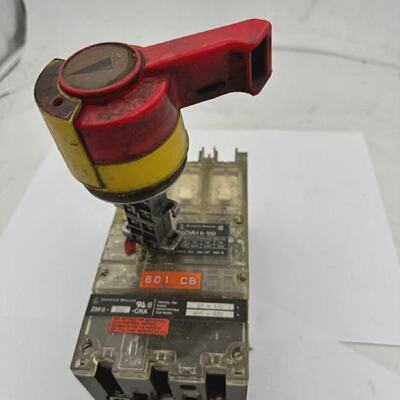 1pc X KLOCKNERMOELLER ZM6100CNA Nzmh 6100