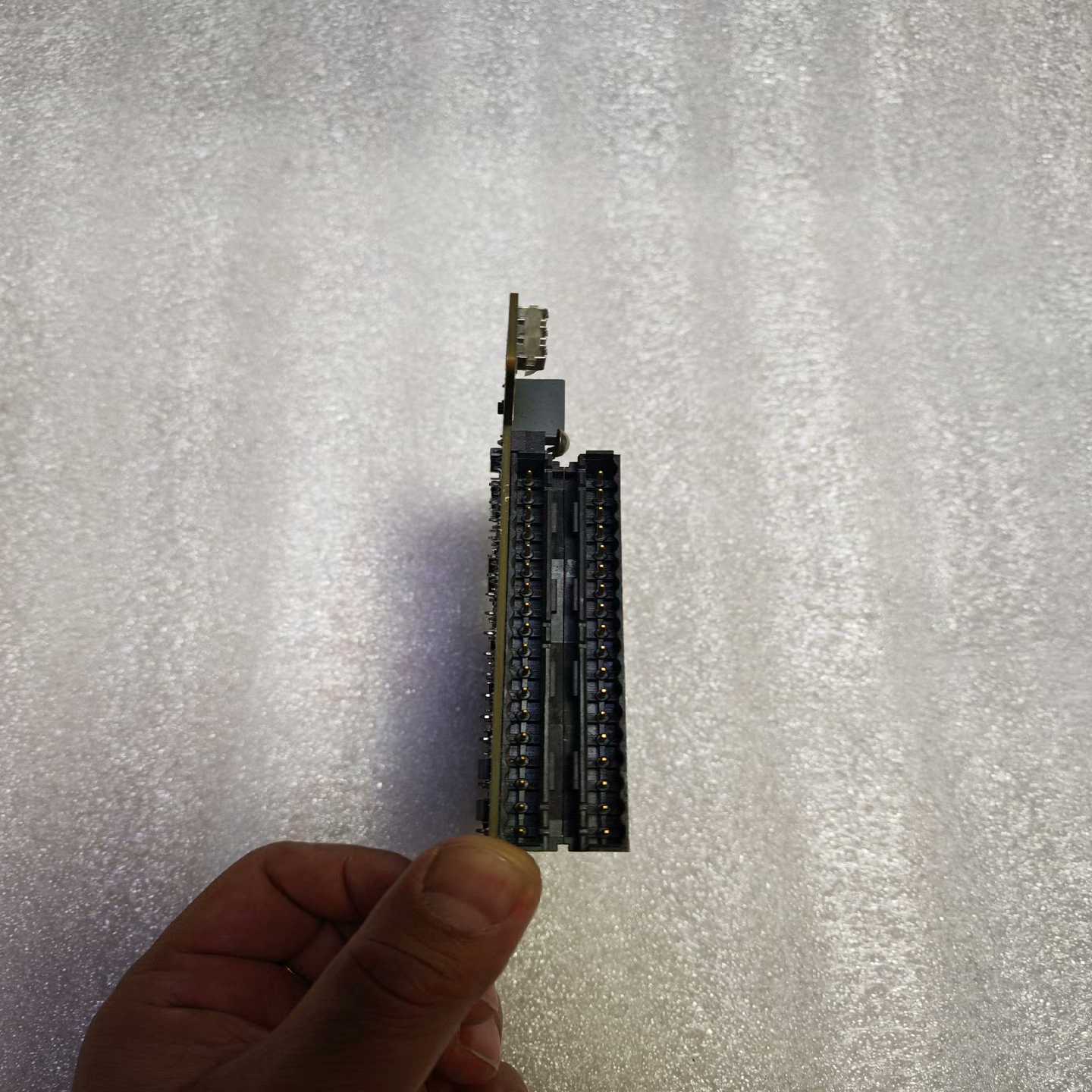 询价I65L708，光板无外壳，功能包好，成色如图所示，